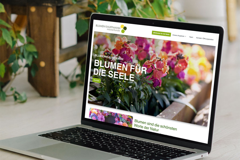 Darstellung der Website blumenkauffmann.de auf einem Smartphone.